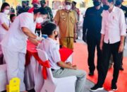Jokowi Lakukan Kunjungan Kerja Tinjau Vaksinasi Massal Di SMK Negeri 1 Beringin Sumatera Utara