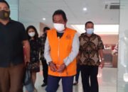 Kepala SMAN 19 Bekasi Ditetapkan Tersangka Korupsi, Ketua MKKS ‘Menghindar