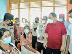 Wamendes RI Budi Arie Setiadi Kunjungi Gerakan Vaksinasi Nasional di Parsoburan