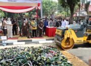 Jelang Nataru, Ribuan Botol Miras Dimusnahkan Polres Purwakarta