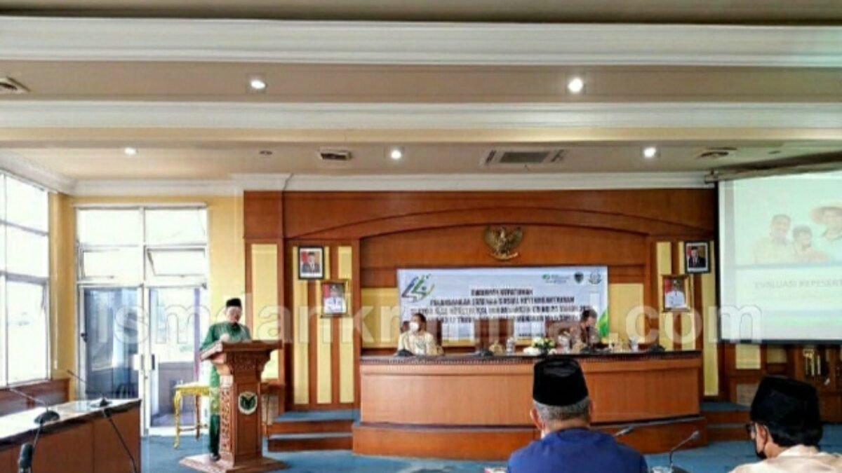 Evaluasi kepatuan pelaksanaan sosial BPJS dihadiri asisten II Setda Batanghari.