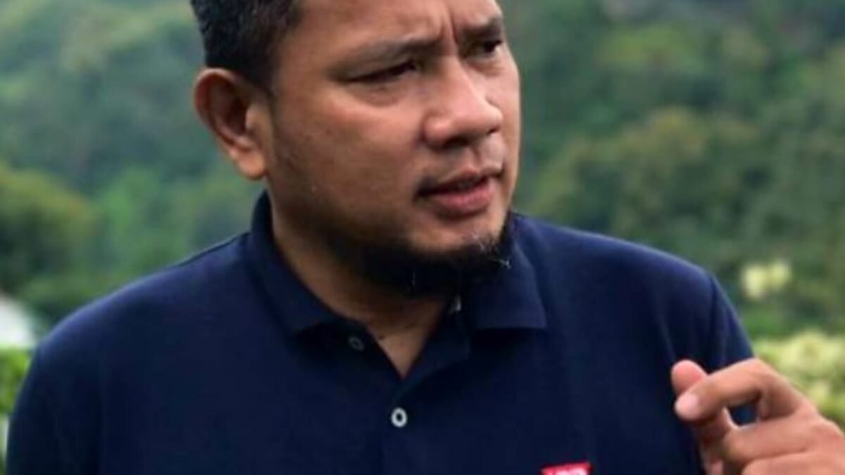 ‘Cembokur’ Bertopeng Politis di Isu Investasi Gibran dan Kaesang