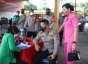 Anggota Polres Purwakarta Terima Vaksin Tahap Tiga (Booster)