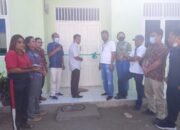 Serah terima bangunan kantor Desa Banjar Ganjang dari PT. TPL