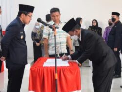 Wakil Bupati Muratara Inayatullah Melantik 15 Pejabat Di Lingkungan Pemkab Muratara.