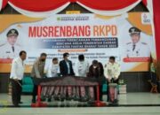 Pukul Gong Bupati Pakpak Bharat Buka Musrenbang RKPD Tahun2023