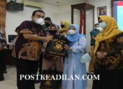 Forkopimda Kabupaten Blora Serahkan 20.000 Paket Sembako dari Kabareskrim Polri