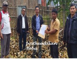 KTH Desa Natumingka Antusias Dapat Bantuan Ribuan Ekor Bibit Ayam Dari PT.TPL