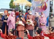 Zulva Fhadil Dampingi Ny.Hj.Hesti Haris di SMPN 3 Batanghari