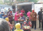 Bupati Brebes bagikan Sembako kepada anggota  G”Debat dan Bunga