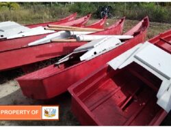Dinas Perikanan Dan Kelautan Nisel Serahkan Bantuan Hibah Perahu Motor Kepada 20 Kelompok Nelayan.